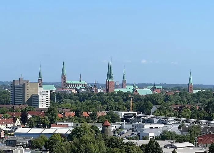 Ueber Den Daechern Der Hansestadt